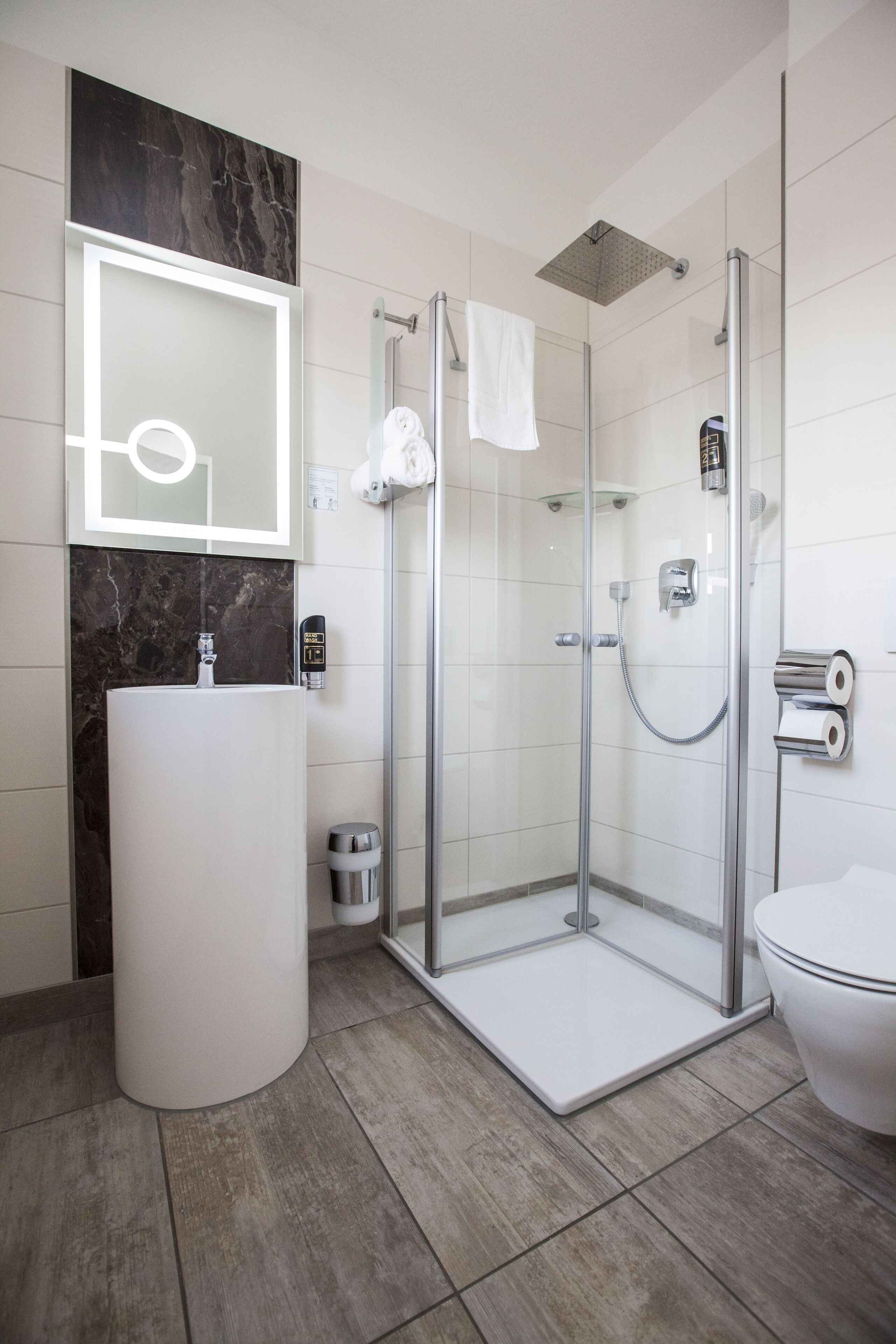 comfort single room | bathroom | shower, hair dryer, towels