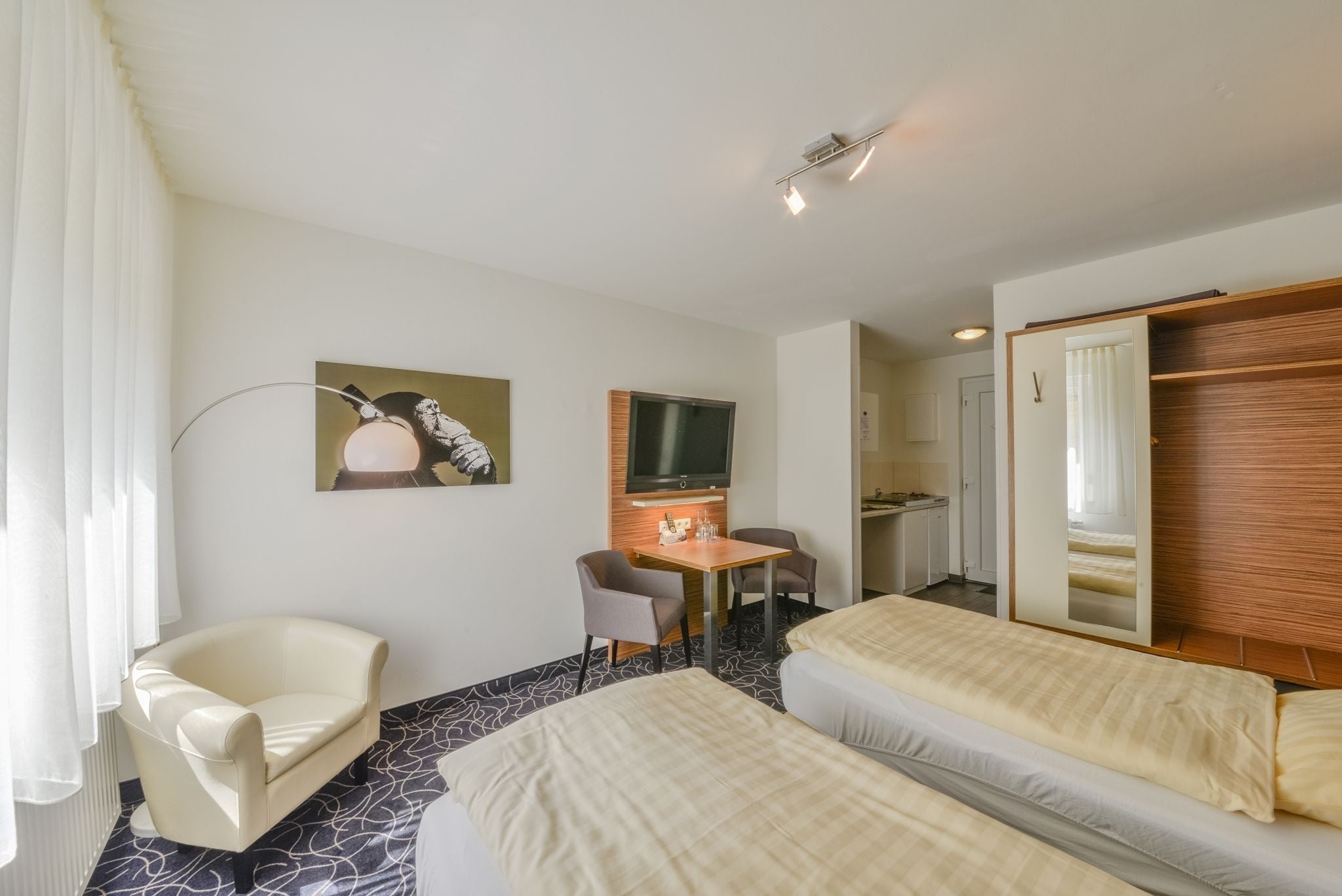 double room | individually furnished, desk, laptop workspace, bed sheets