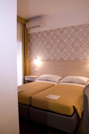 Doppelzimmer, 2 Einzelbetten