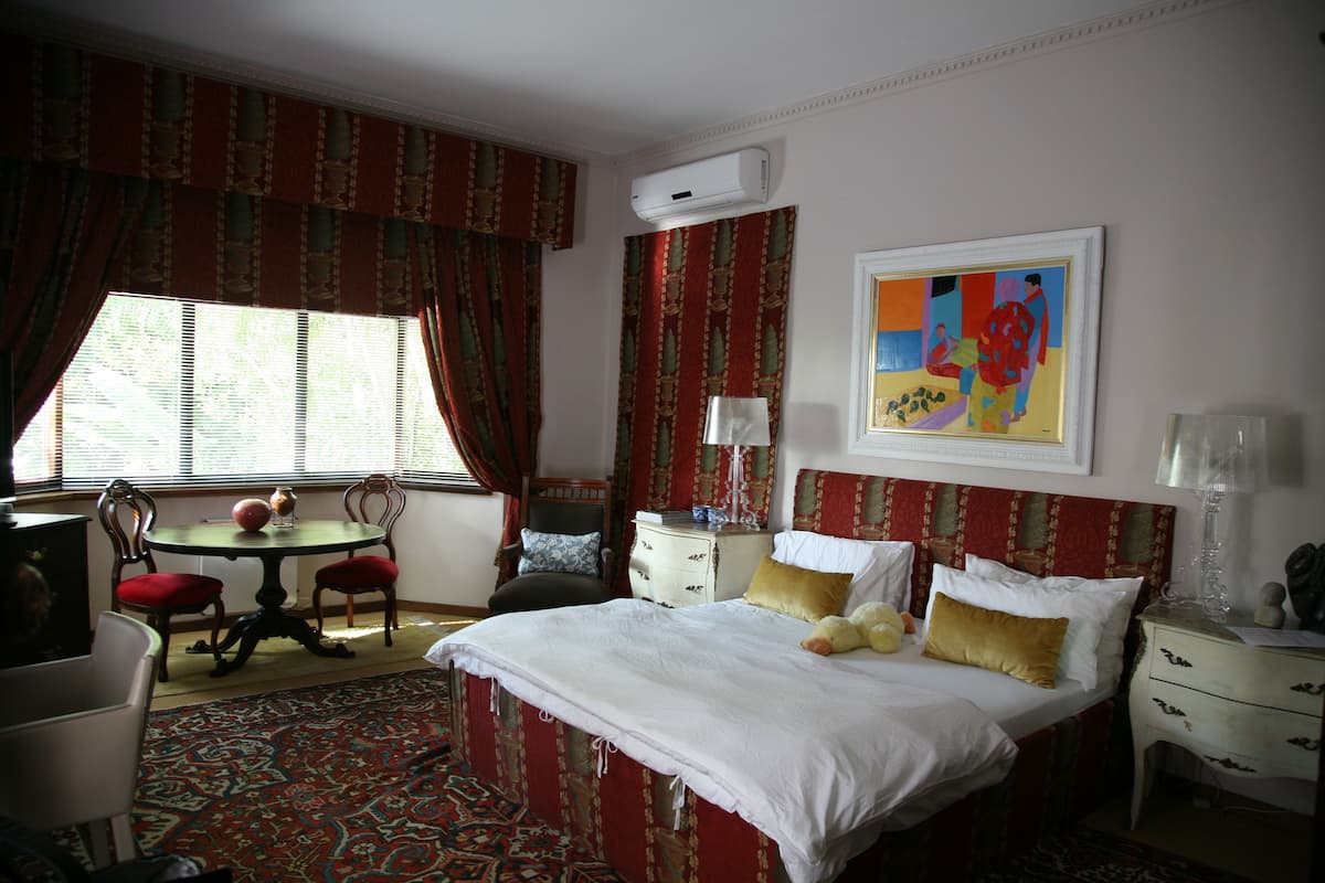 Deluxe Room, Ensuite | Egyptian cotton sheets, premium bedding, in-room safe, desk