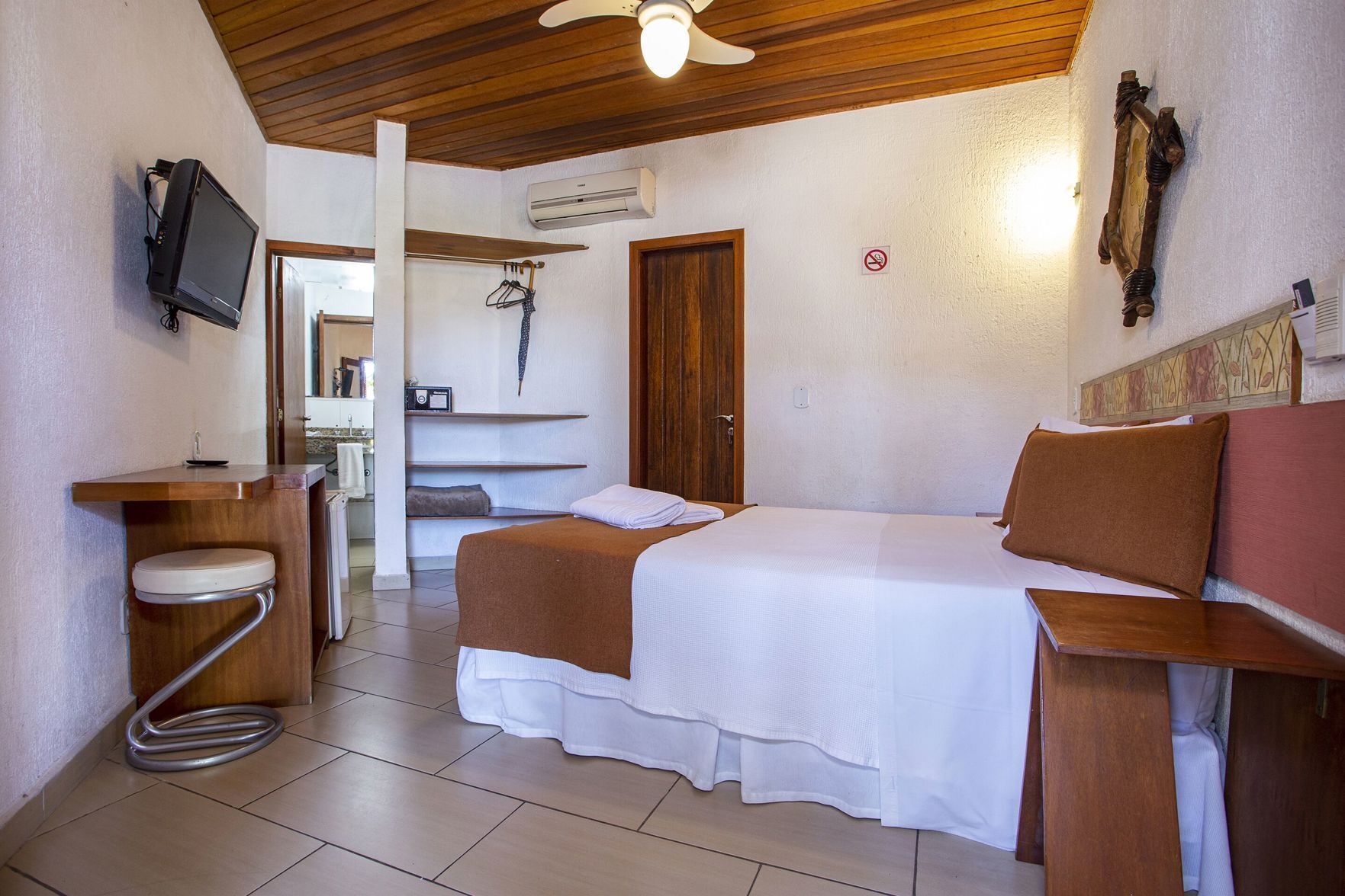 Minibar, in-room safe, iron/ironing board, free WiFi