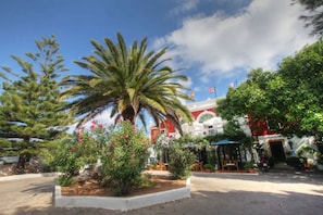 Property grounds - Hotel del Almirante (Es Castell)