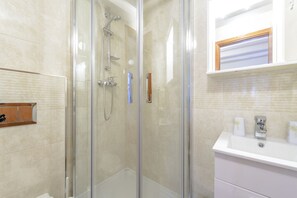 Studio, 1 Double Bed, City View | Premium bedding, desk, soundproofing, iron/ironing board - Studio Apartments Stradun (Dubrovnik)