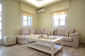 Property entrance - Hotel Blue Sky (Naxos)