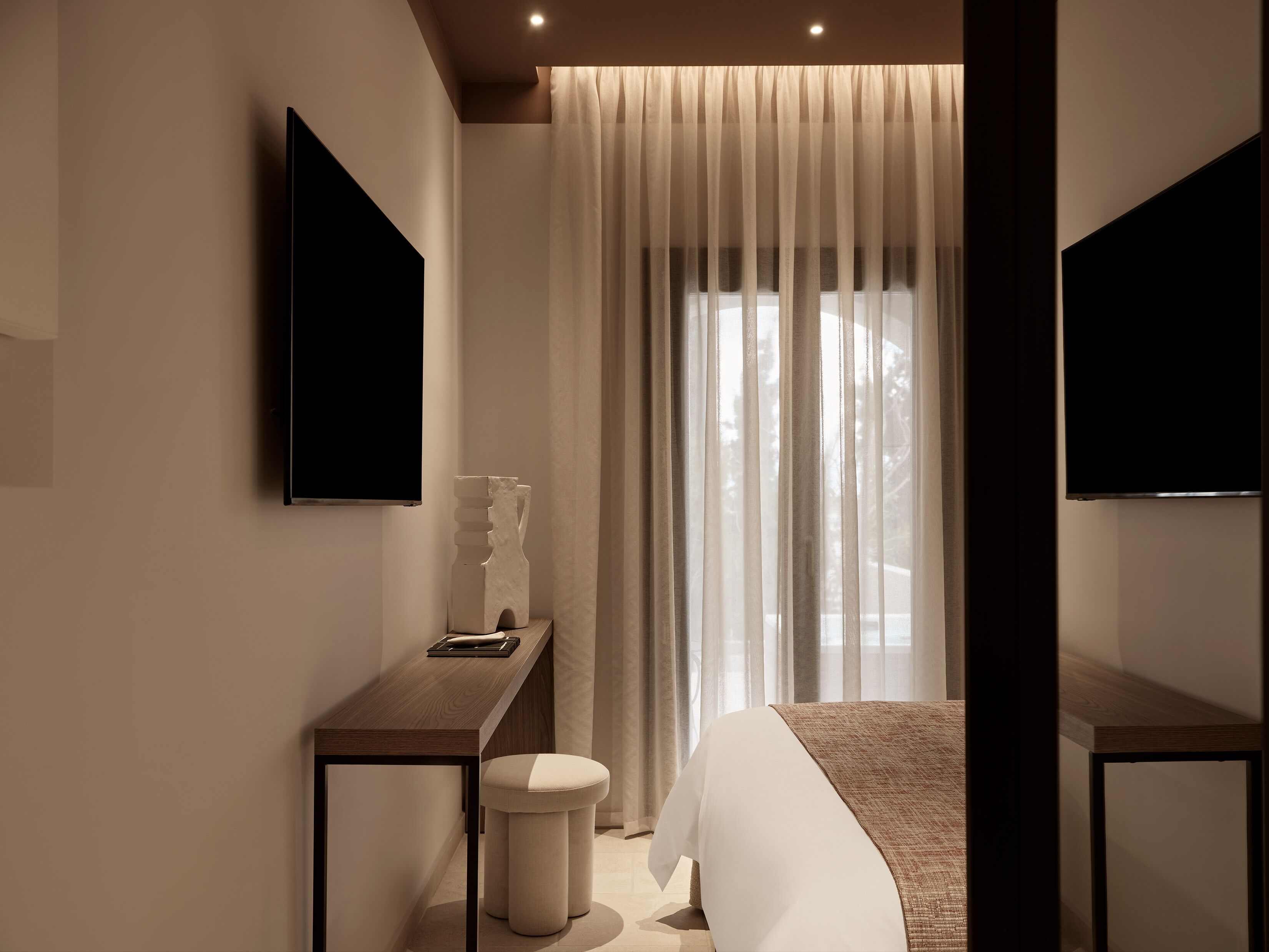 Minibar, két bảo mật tại phòng, trang trí khác biệt, phòng cách âm 