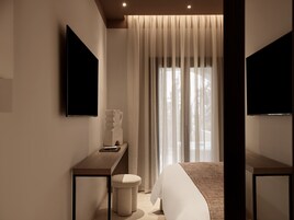 Minibar, in-room safe, individually decorated, soundproofing