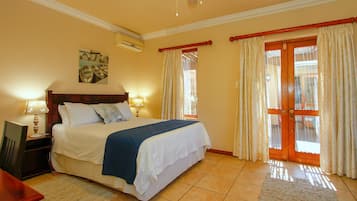 Deluxe Room ((5)) | In-room safe, desk, blackout curtains, free cots/infant beds