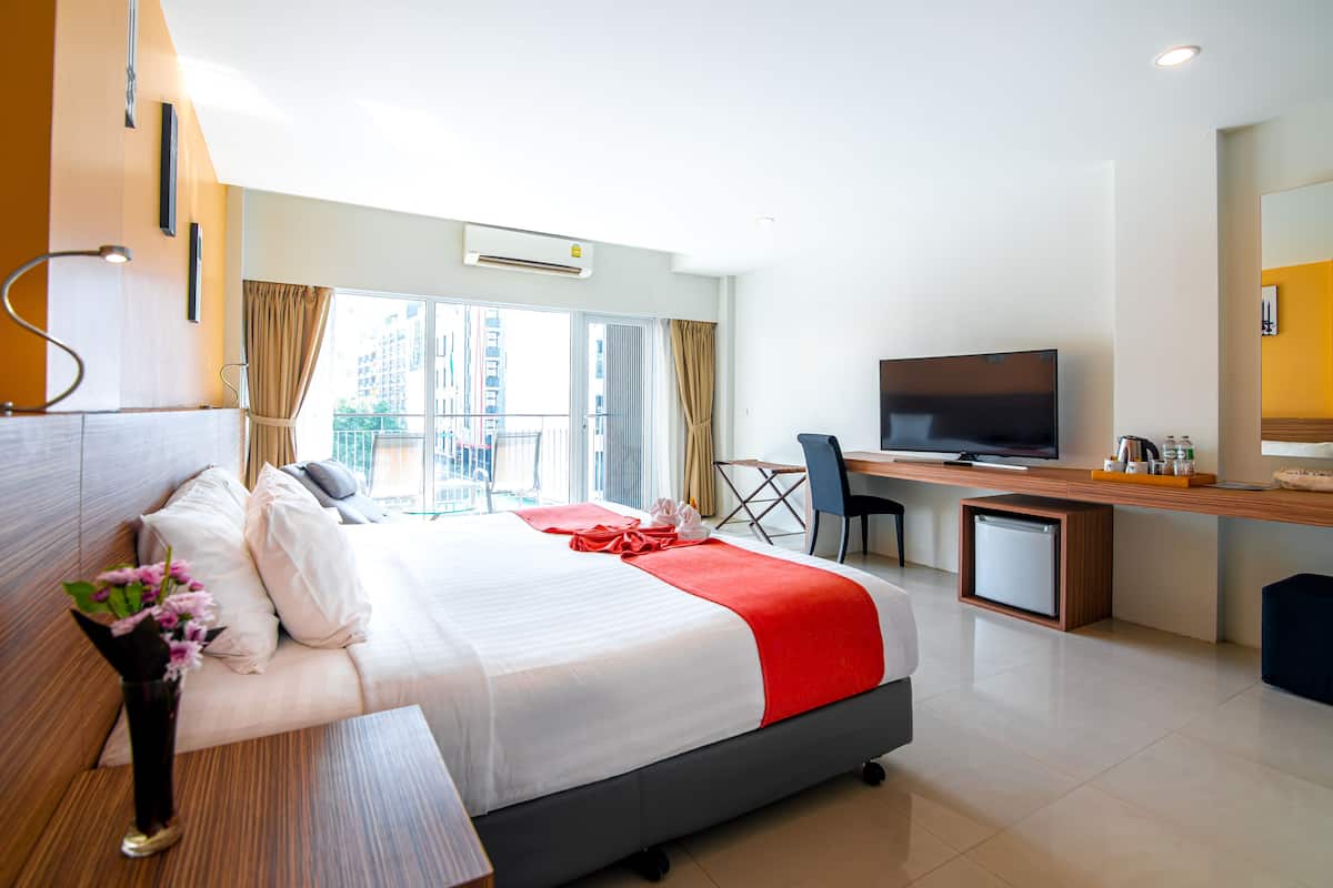 View Pent Double or Twin Room with Balcony | Ropa de cama de alta calidad y caja de seguridad en la habitación