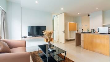 43-inch flat-screen TV with cable channels