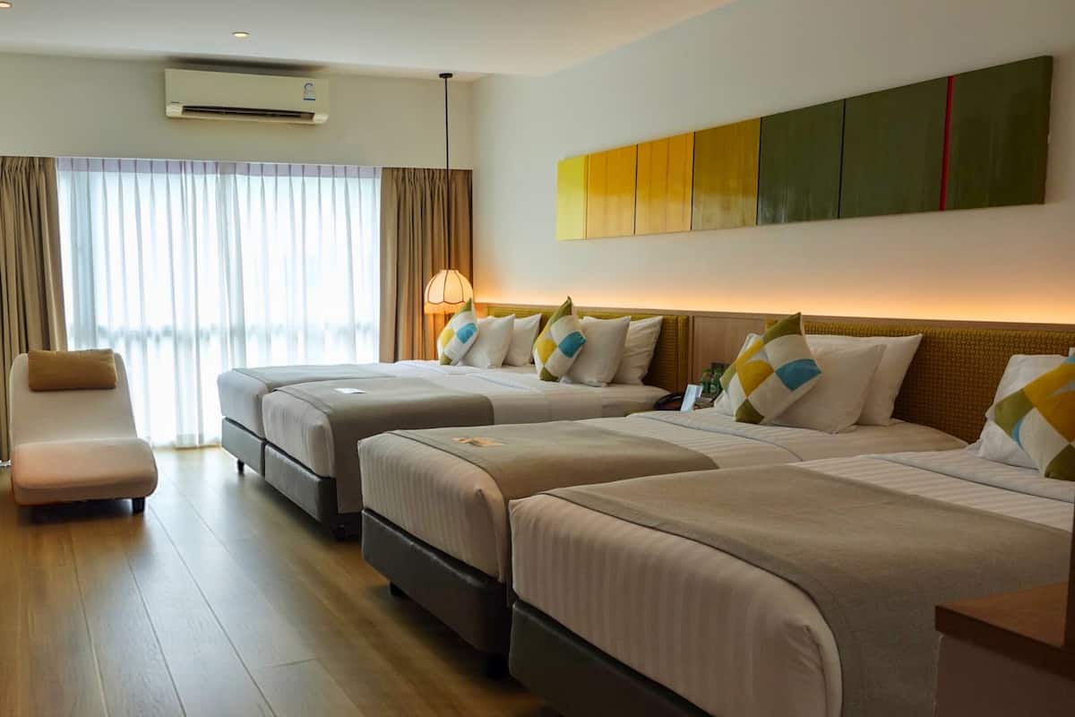 Glow Quadruple Suite | 고급 침구, 미니바, 객실 내 금고, 책상