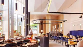 Breakfast, lunch, dinner served; Peruvian cuisine