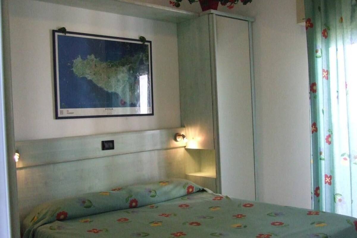 In-room safe, desk, iron/ironing board (on request), free WiFi