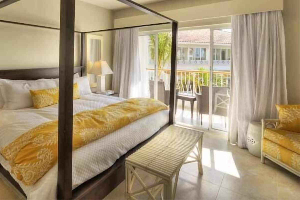 Garden View 1 Doble | Premium bedding, down duvets, in-room safe, desk