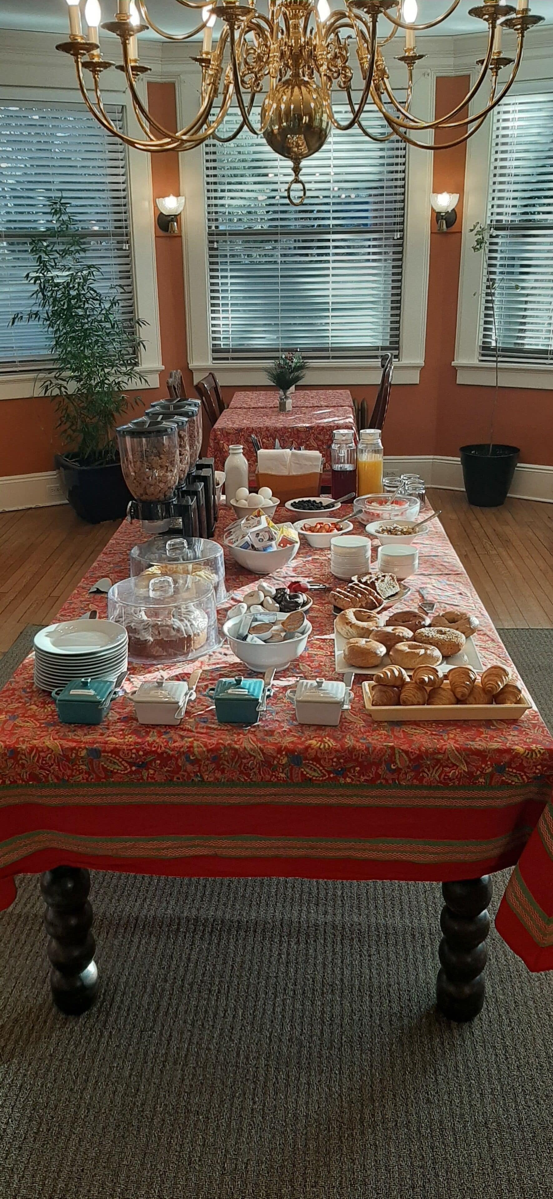 Free daily continental breakfast