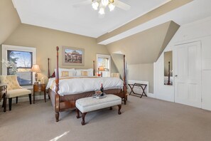 Room | Down duvets, individually decorated, individually furnished