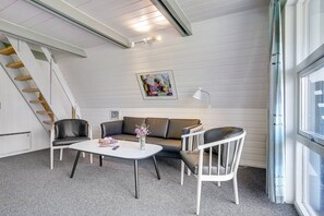 Nordic 6 | Living room