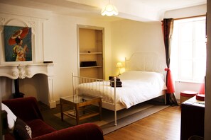 Family Suite, Multiple Beds, Courtyard View