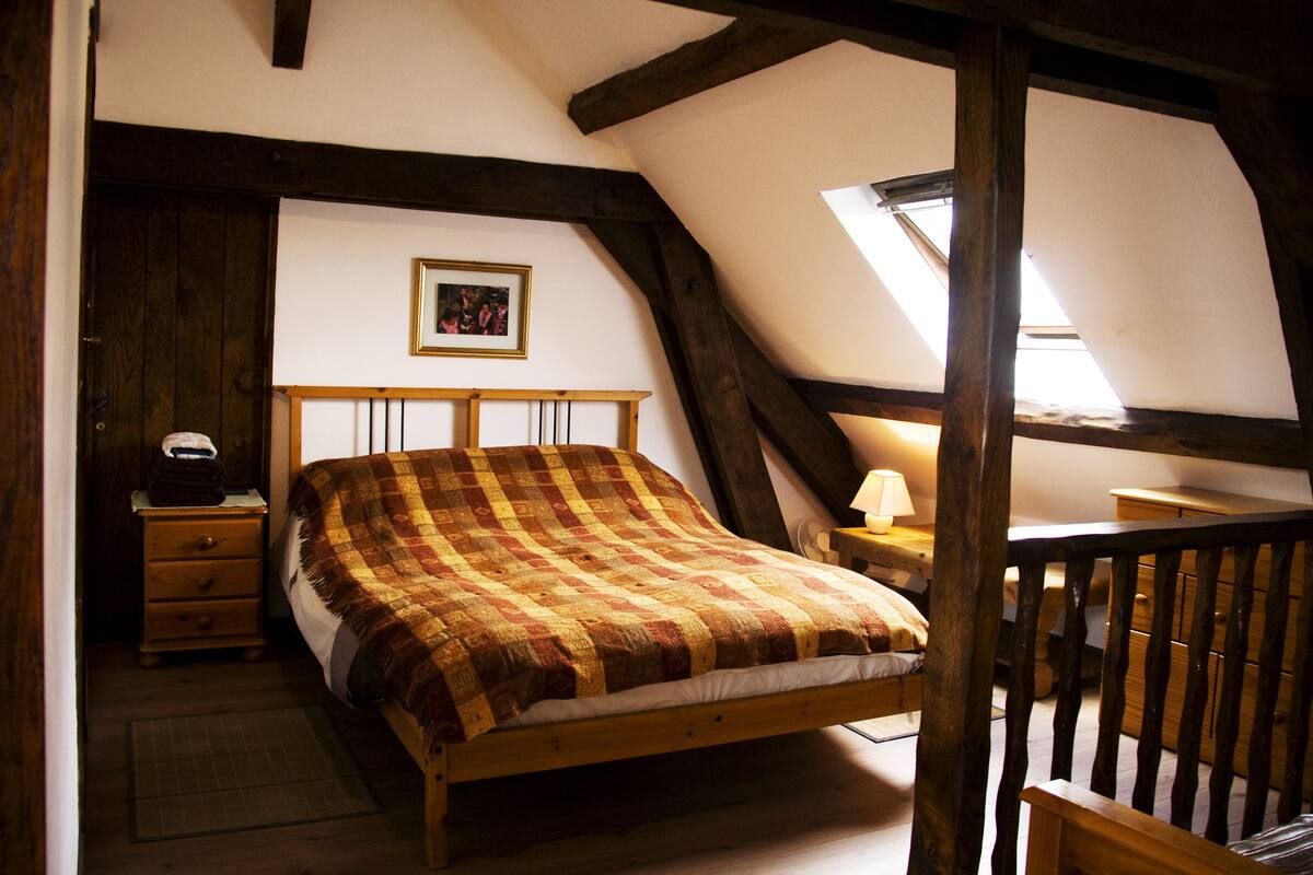 Family Suite, Multiple Beds, Courtyard View | Individually decorated, individually furnished, iron/ironing board