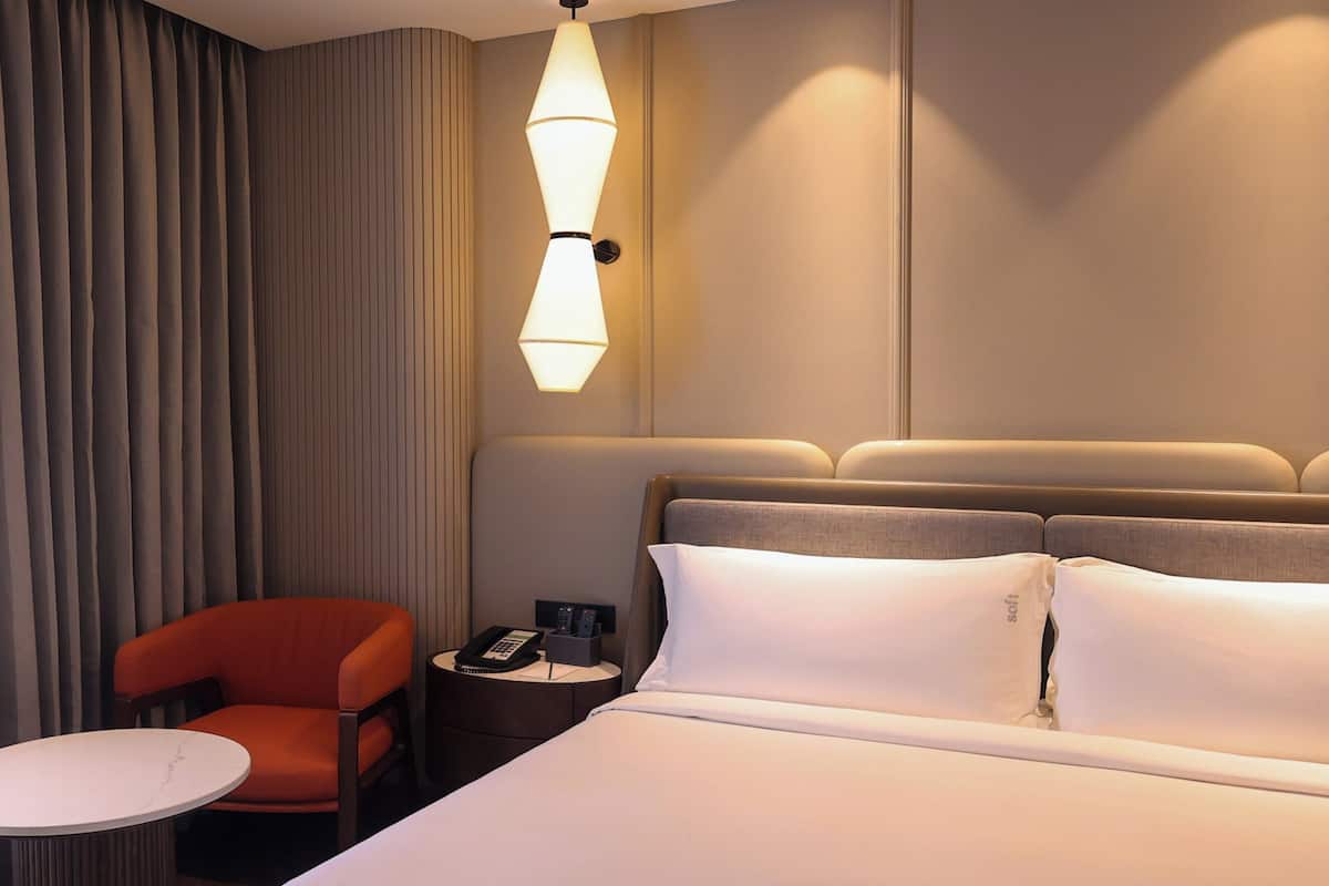 Suite, 1 Bedroom | 1 bedroom, in-room safe, laptop workspace, blackout drapes