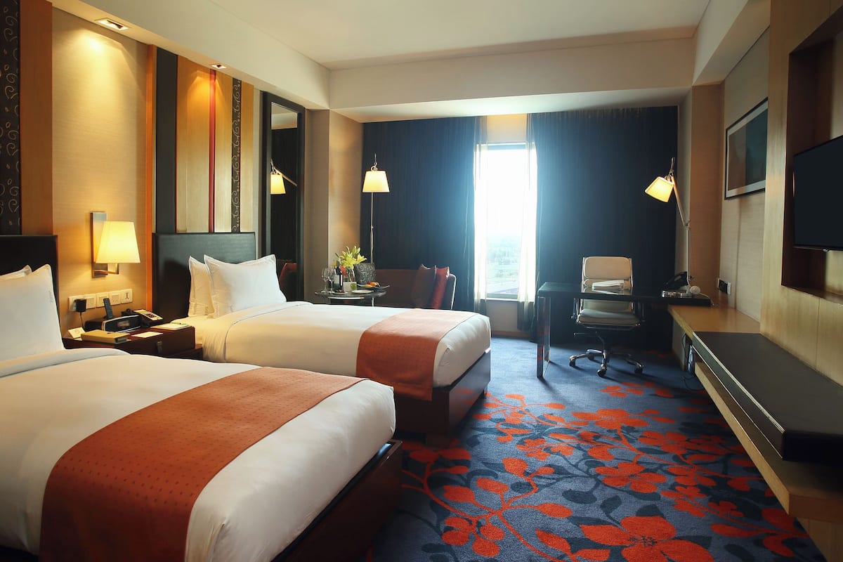 1 bedroom, in-room safe, laptop workspace, blackout drapes