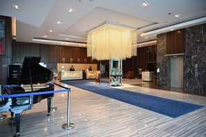 Exterior - Holiday Inn New Delhi Mayur Vihar Noida by IHG (New Delhi)