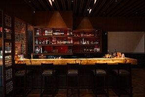 Bar (on property) - Holiday Inn New Delhi Mayur Vihar Noida by IHG (New Delhi)