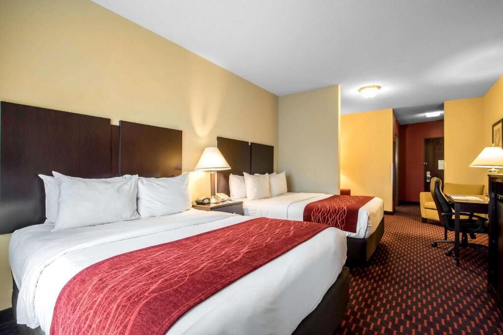 In-room safe, desk, laptop workspace, iron/ironing board