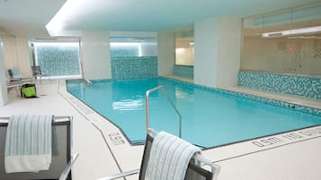 屋内プール