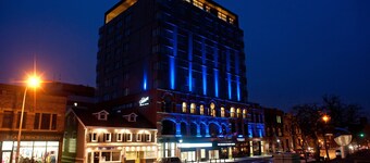 The Holman Grand Hotel