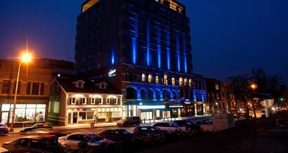 The Holman Grand Hotel