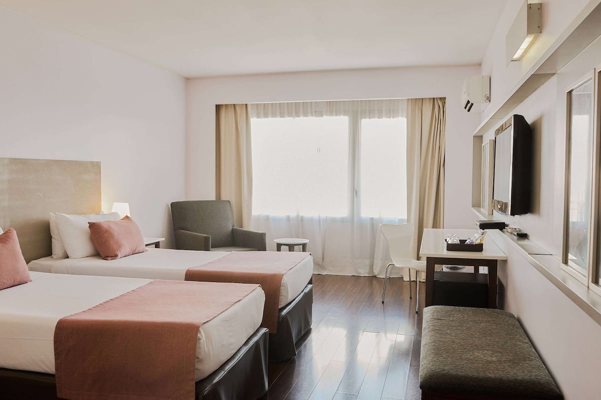 Room, 2 Single Beds, Non Smoking