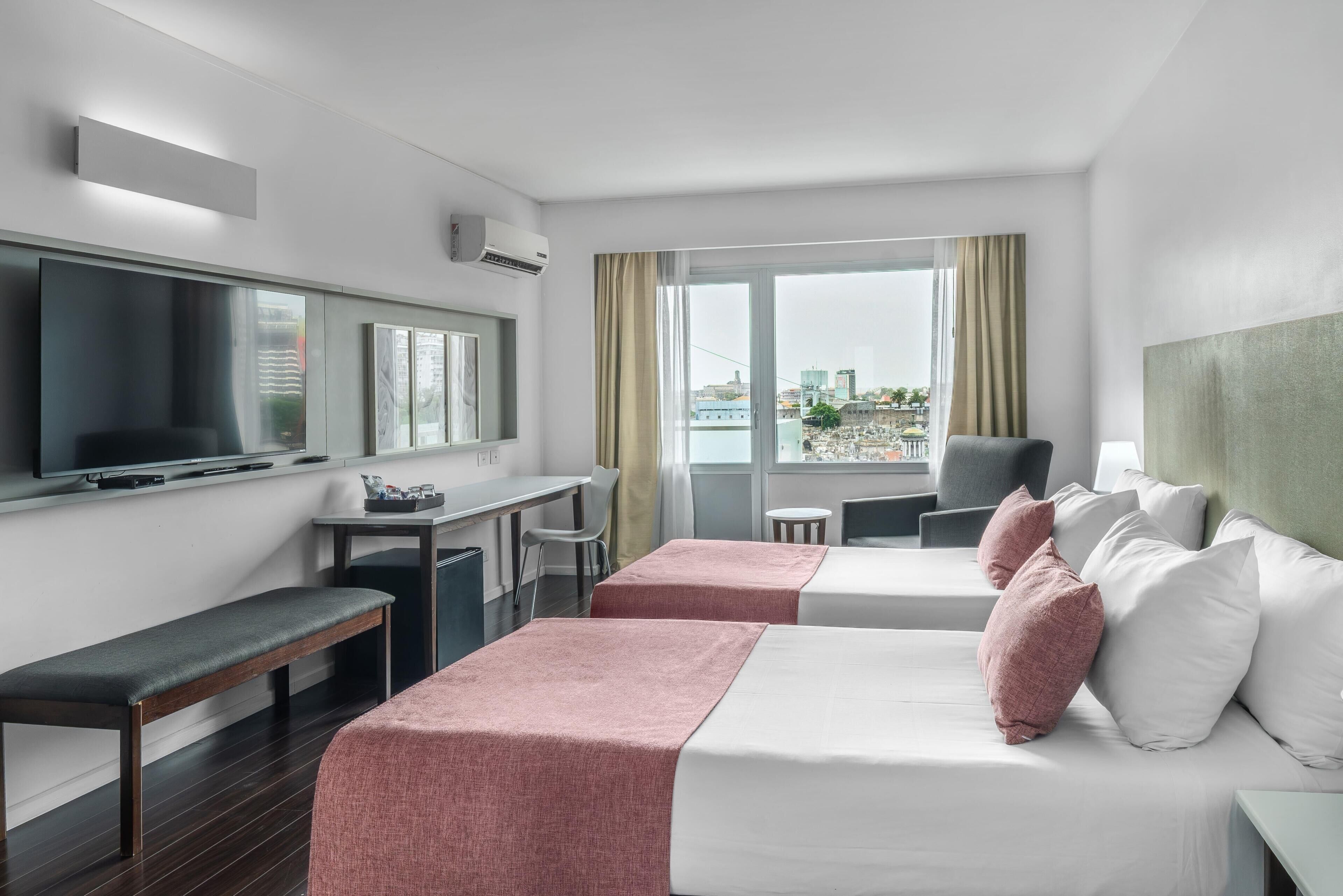 Room, 2 Twin Beds, Non Smoking | Minibar, in-room safe, desk, blackout drapes