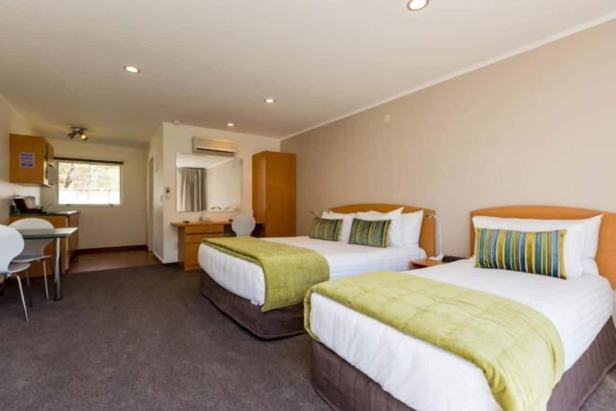 Premium bedding, Select Comfort beds, desk, soundproofing