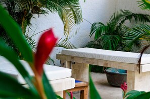Sauna, wrap detoksifikasi, dan perawatan wajah
