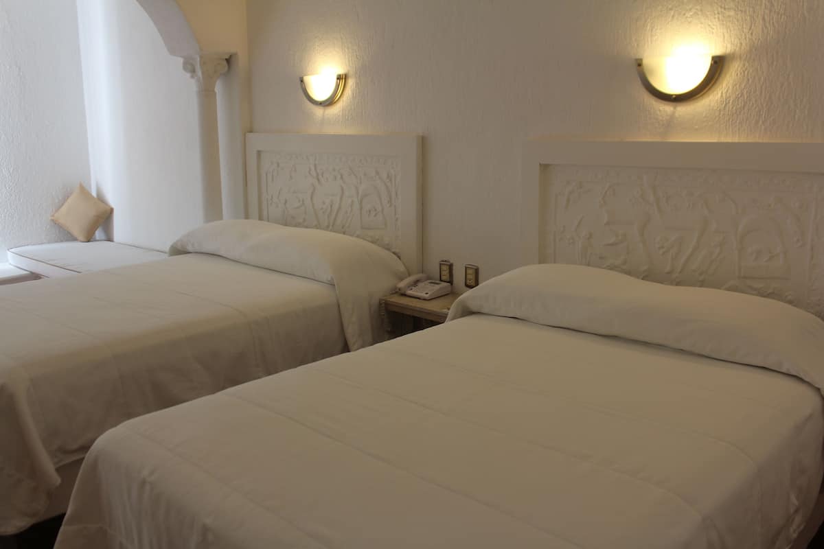 1 bedroom, premium bedding, down duvets, bed sheets