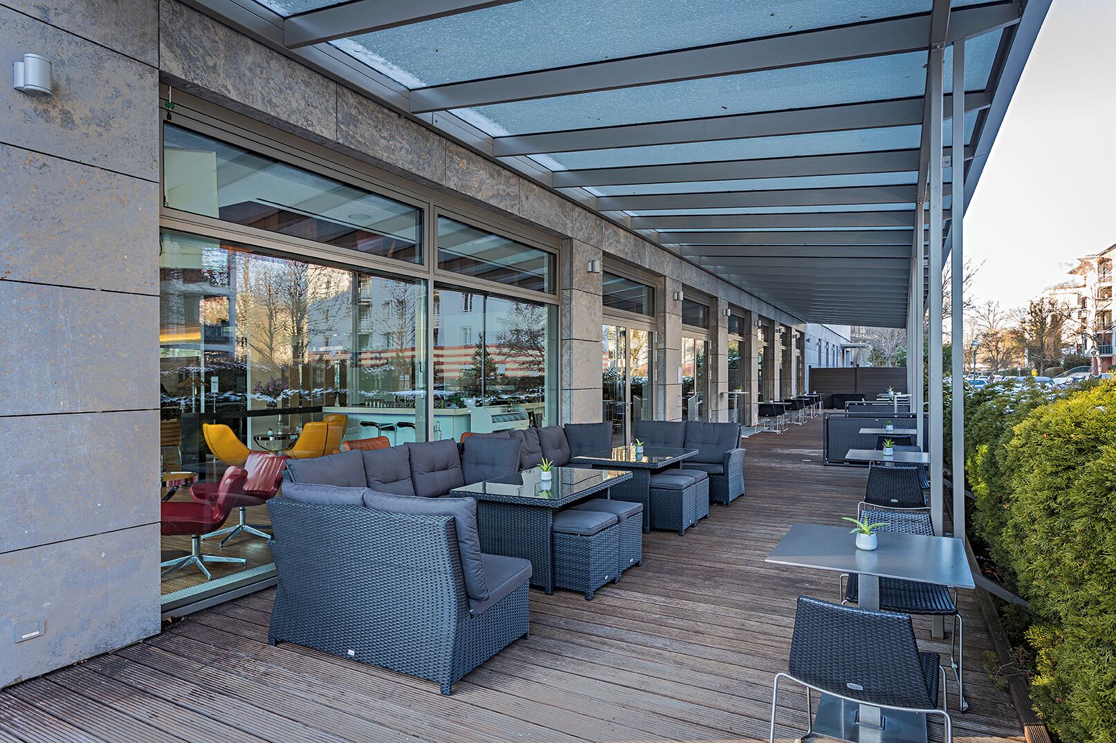 المنشأة من الخارج