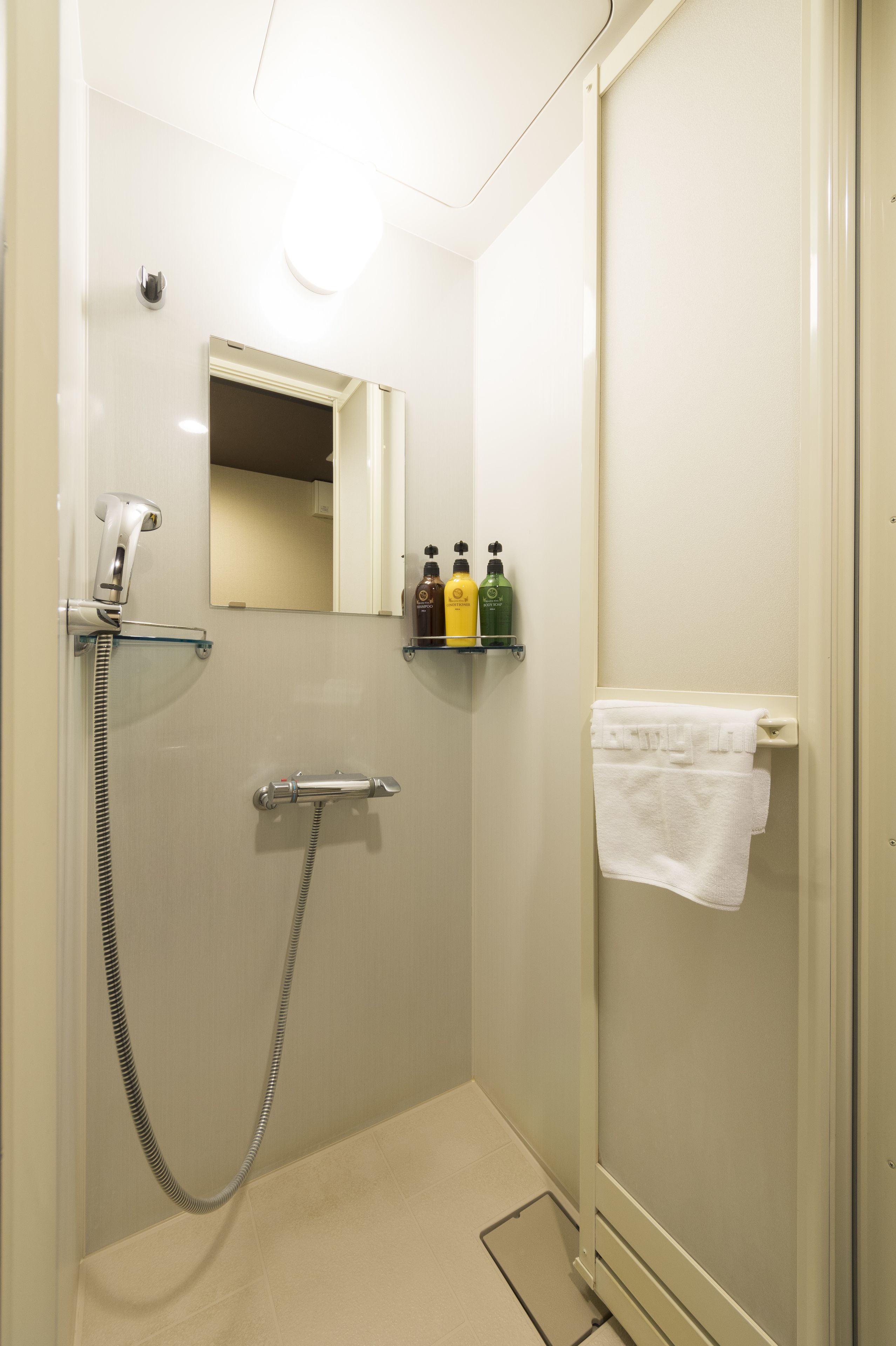 shower, free toiletries, hair dryer, slippers