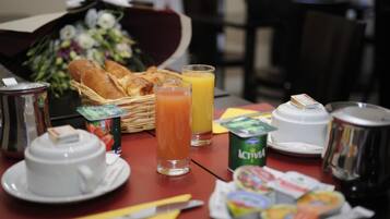 Desayuno buffet todos los días (con cargo)