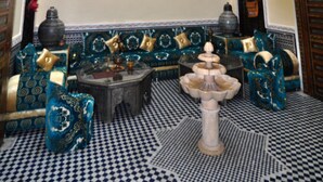 Lobby sitting area - Riad Khouloud (Fes)