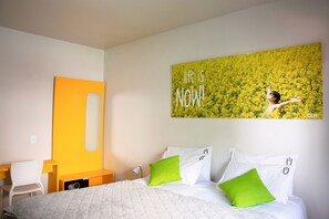 Habitación doble superior | Cortinas opacas, wifi gratis, ropa de cama
