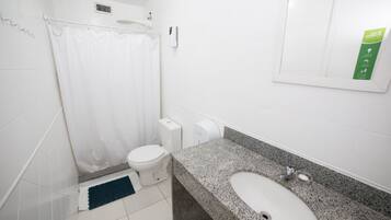 Bathroom | Shower