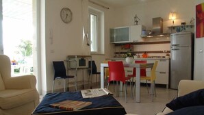 Apartment for 6 people | 起居區