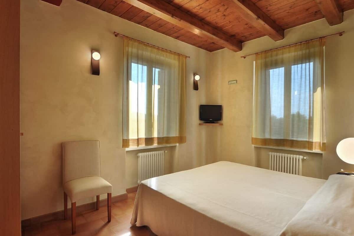 Apartment, 1 Bedroom, Private Bathroom | Egyptian cotton sheets, premium bedding, Select Comfort beds