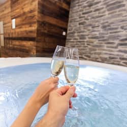 Indoor spa tub