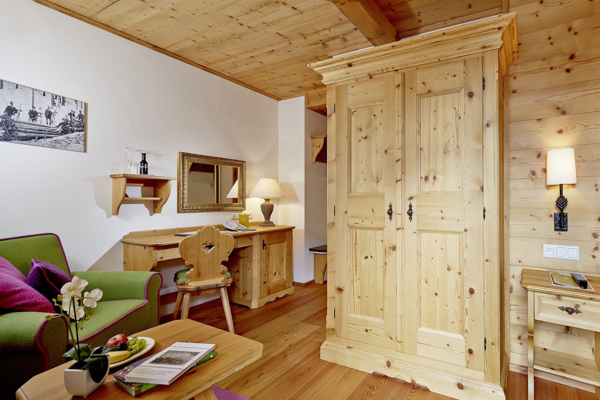 Quarto solteiro standard, sacada | 1 quarto, roupas de cama premium, edredons de pluma, frigobar