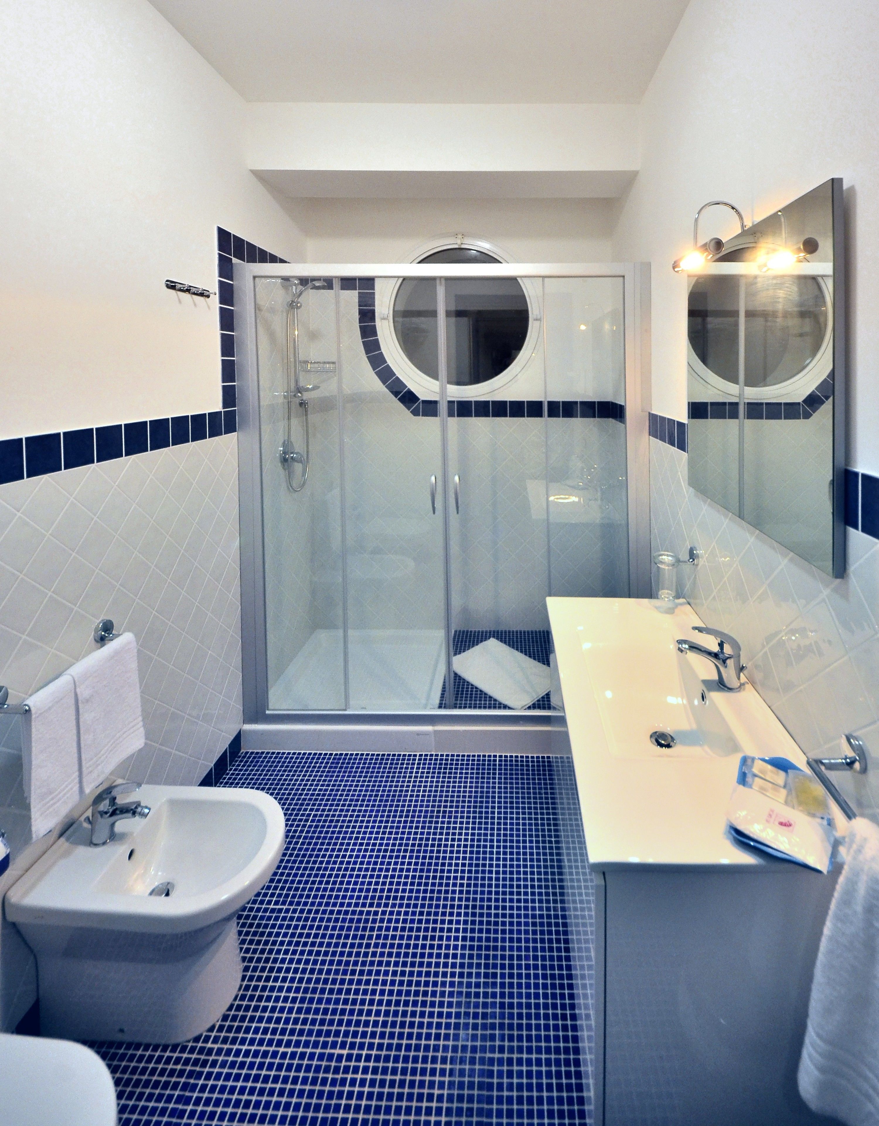 shower, free toiletries, hair dryer, slippers