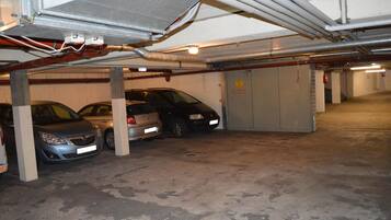 Parken ohne Service (15 EUR pro Tag)