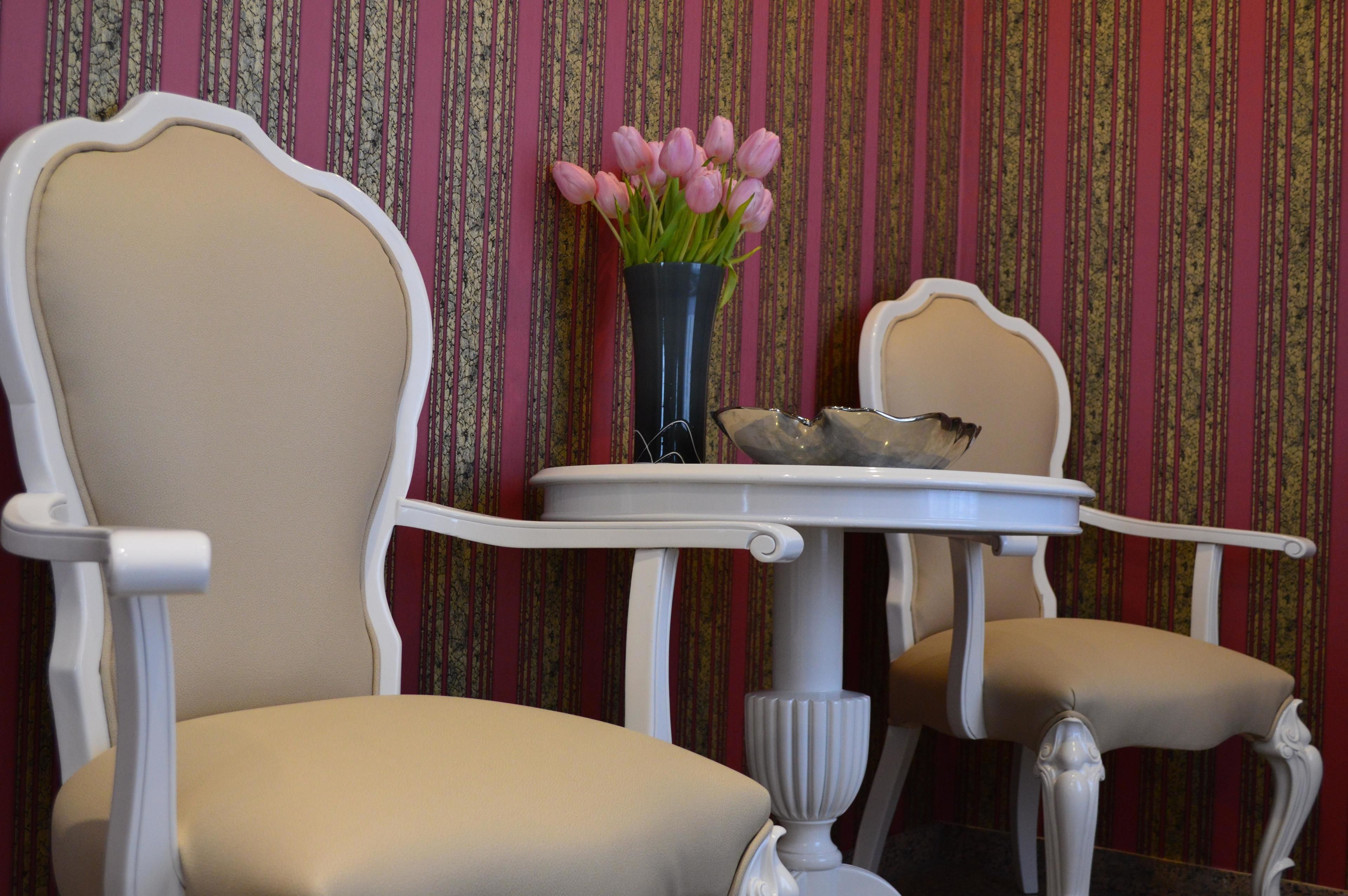 81-cm-LCD-Fernseher mit Satellitenempfang, Fernseher