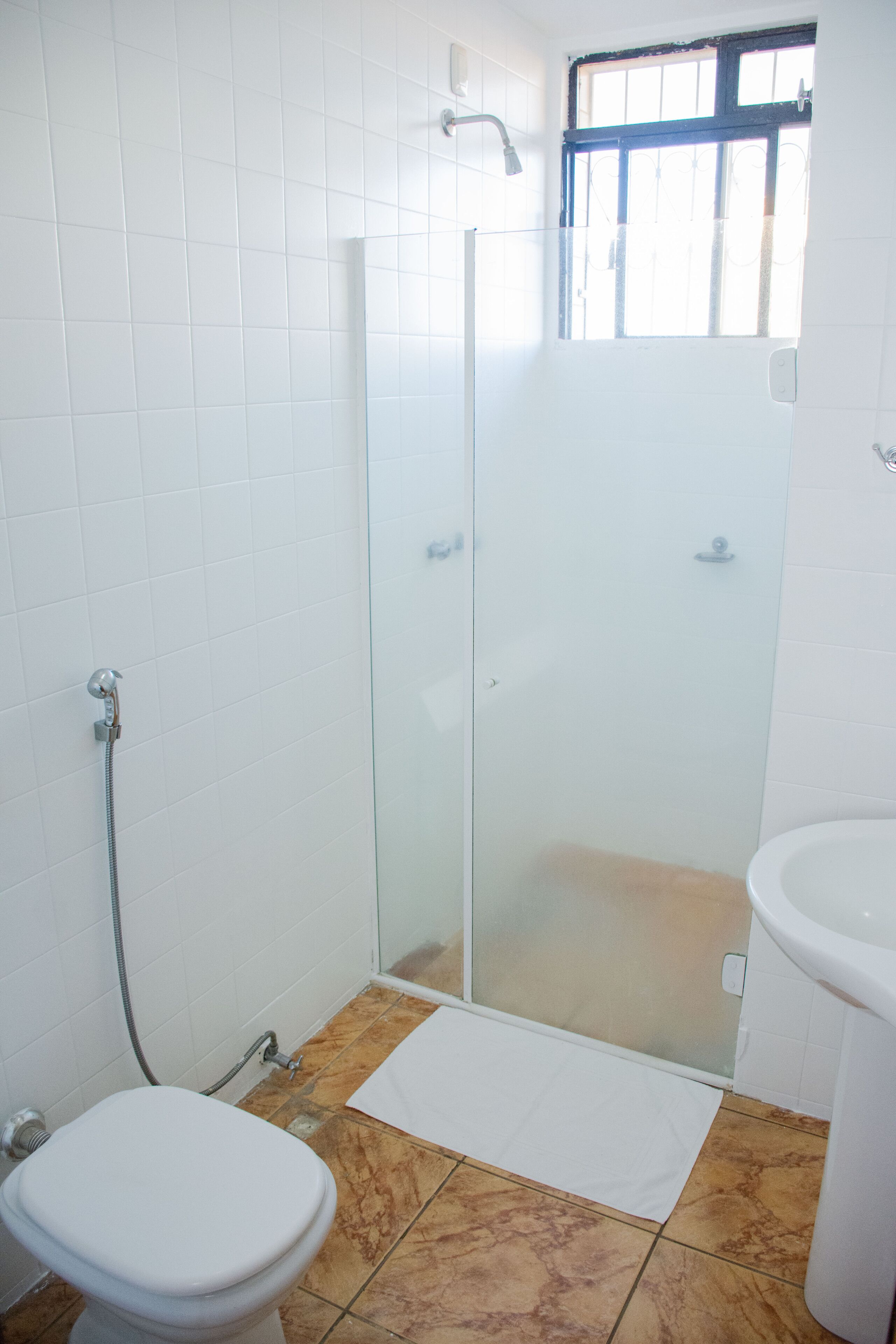 free toiletries, towels, soap, shampoo