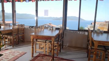 Frühstück, Mittagessen, Abendessen, türkische Küche